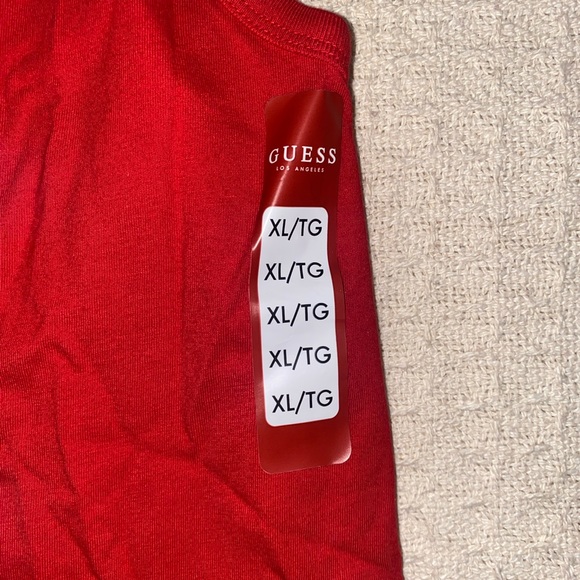 GUESS RED GYM TANKTOP! BRAND NEW!!! NEVER WORN!!! - Picture 4 of 5
